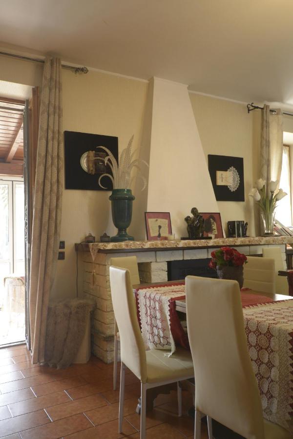 Villa Marisa Pavia Bagian luar foto